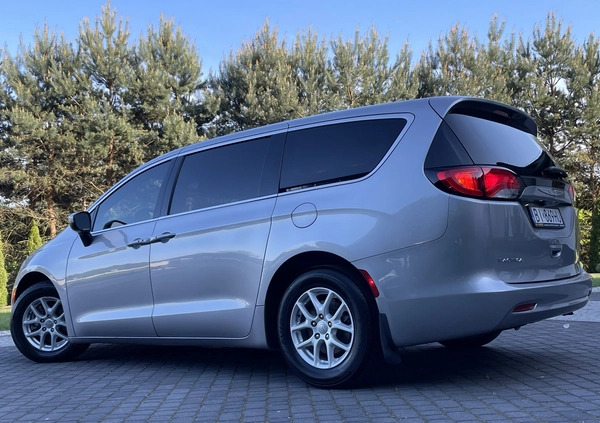 Chrysler Pacifica cena 85999 przebieg: 100000, rok produkcji 2017 z Częstochowa małe 379